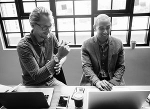 华体会体育在线-斯密斯：凭借敏锐的视野与速度，成为全黑队不可或缺的球员，斯密06